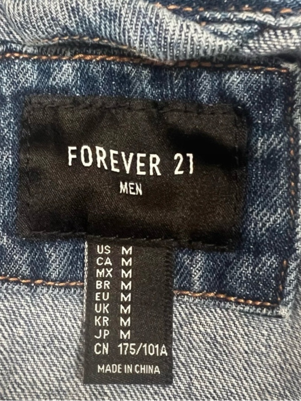 Forever 21 Men's Medium Blue Denim Jacket - Picture 6 of 6